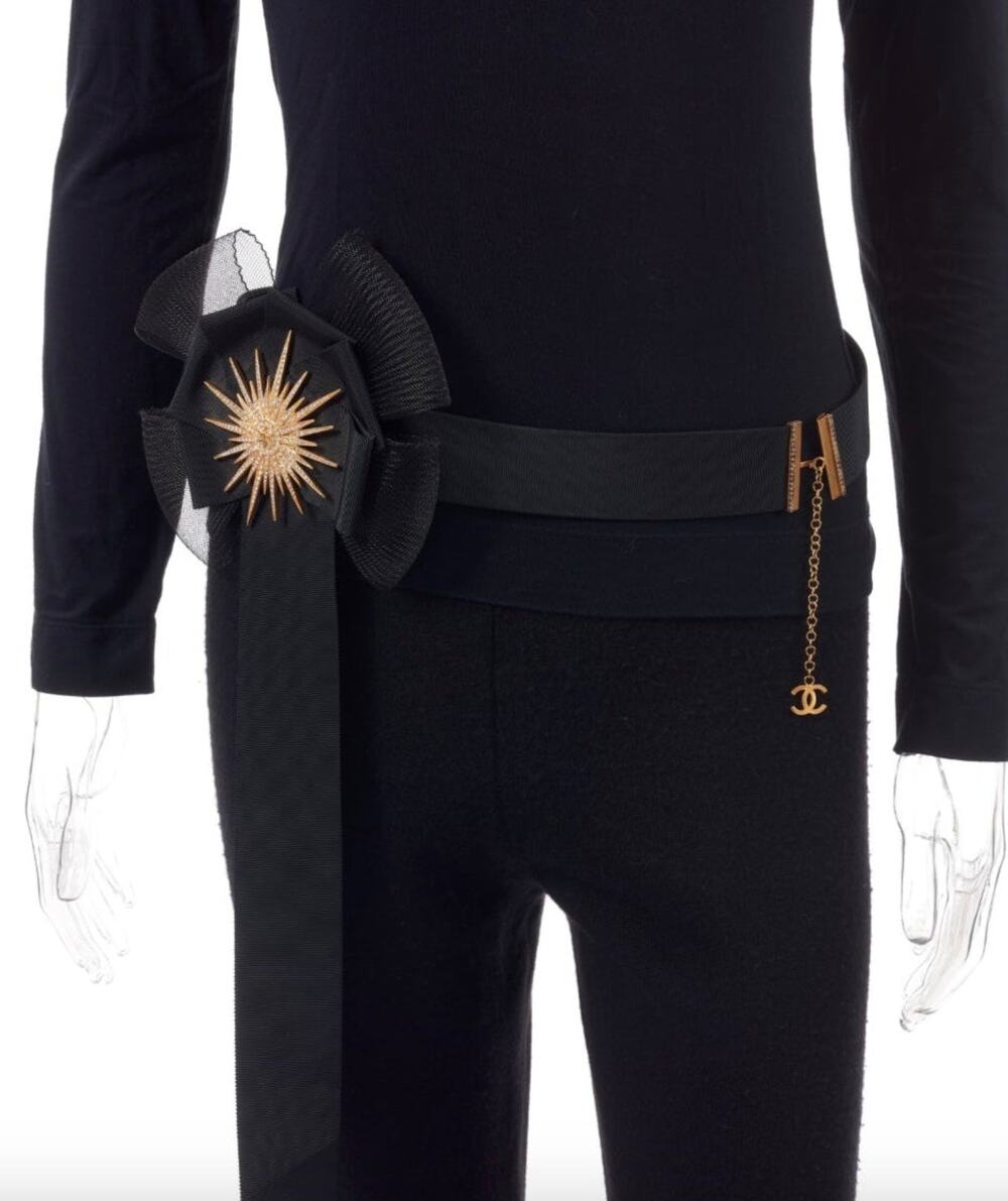 Chanel Black Leather and Grosgrain Belt - Detachable Brooch - Sz34
